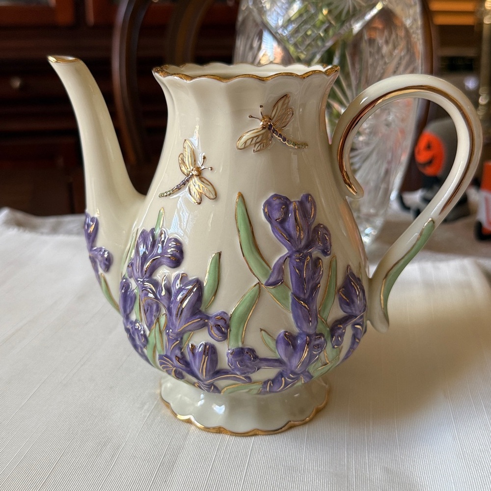 2005 Lenox Fine Ivory China Springtime Splendor Teapot part no lid